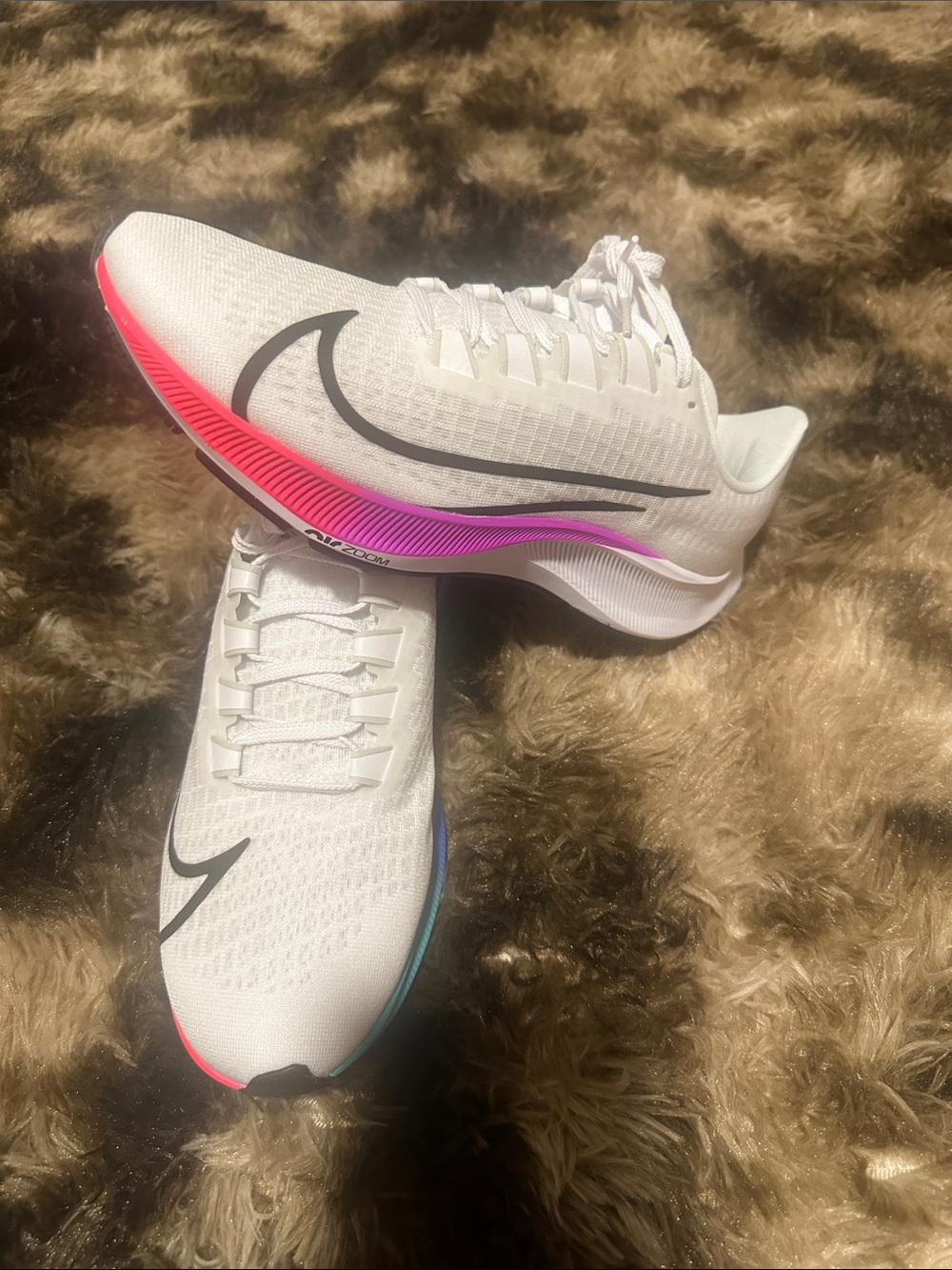 Nike women’s air zoom Pegasus 37 - Picture 4 of 8